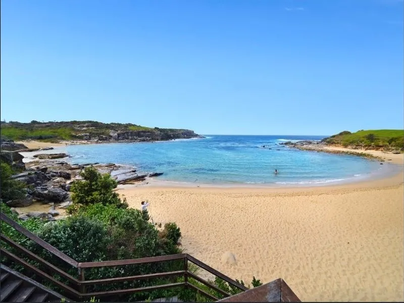 Amazing Water View and Sunny Garden