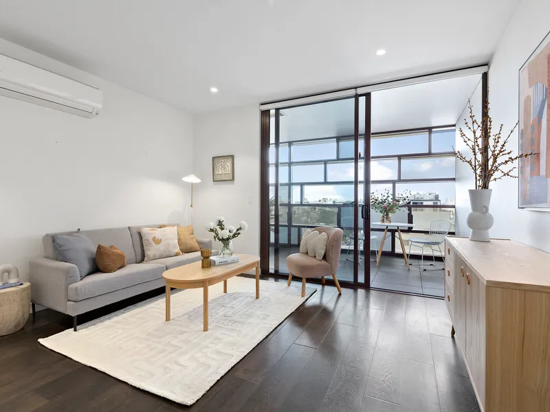 Sleek Modern Style To Delight