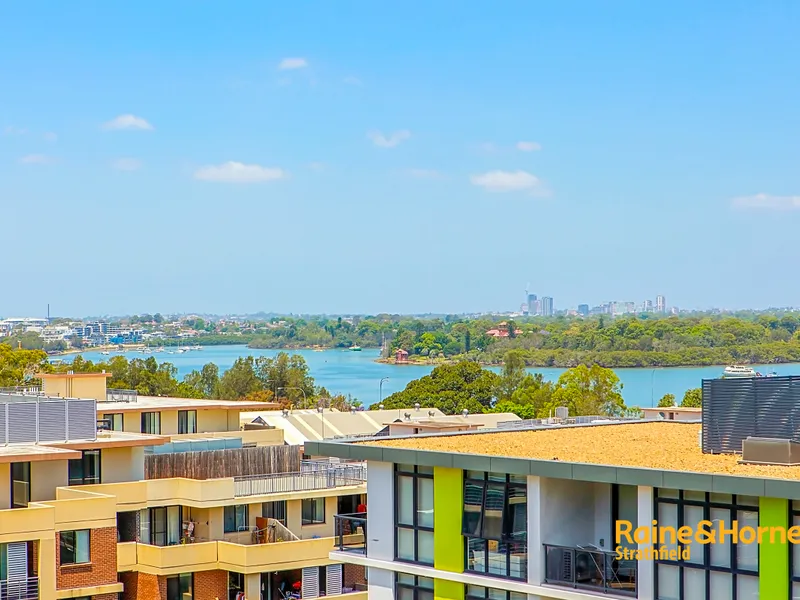 Light, Modern & Conveniently Located Apartment