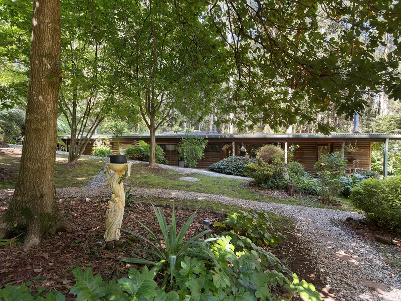 PEACE PRIVACY AND TRANQUILITY IN GLORIOUS SURROUNDINGS