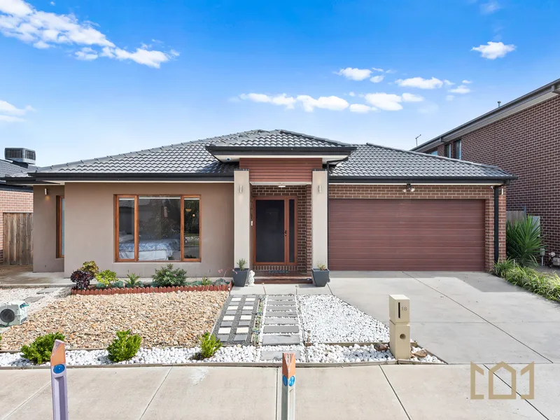 This immaculate family entertainer is simply wonderful!