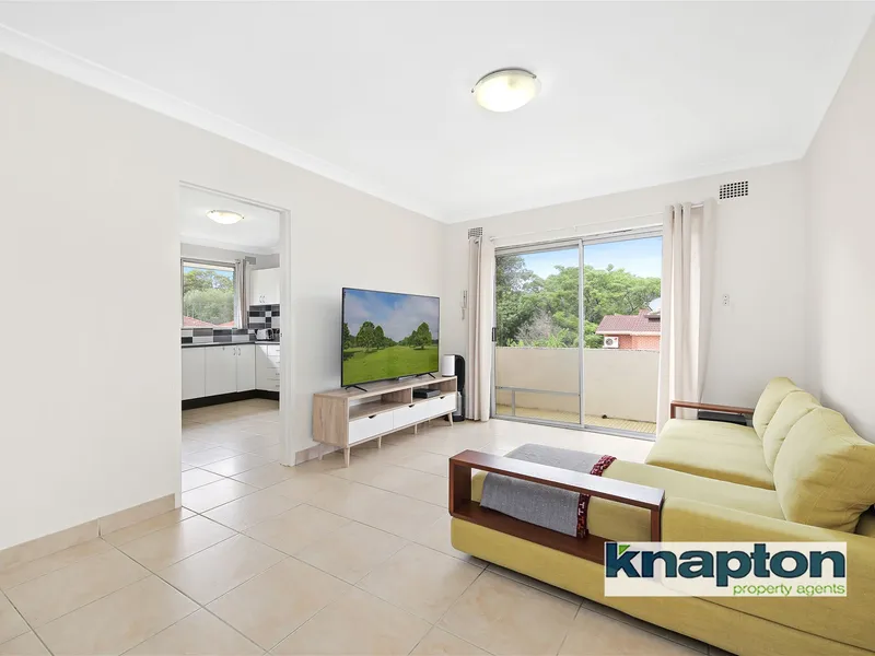 THIS UNIT HAS IT ALL.     TOTAL AREA: 99.62sqm.