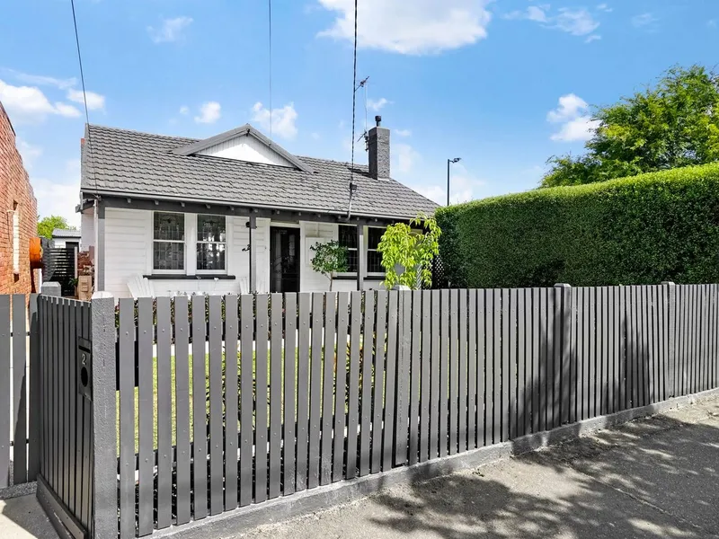 THRE EBEDROOM IN HEART OF BALLARAT CENTRAL