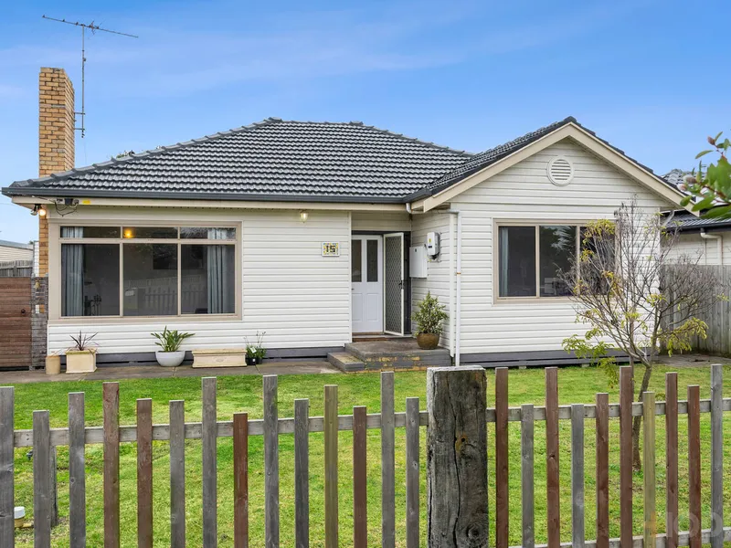 EVERYTHING'S ON YOUR DOORSTEP