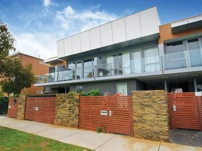 A SUPER COMFY TOWNHOUSE ON A PRIME LOCATION