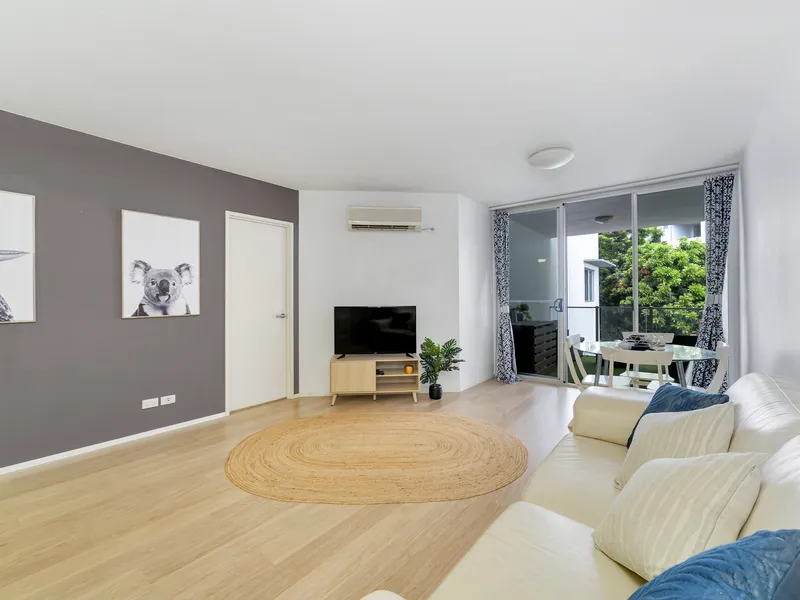 Fantastic Apartment - Great Location - Low Body Corp fees.