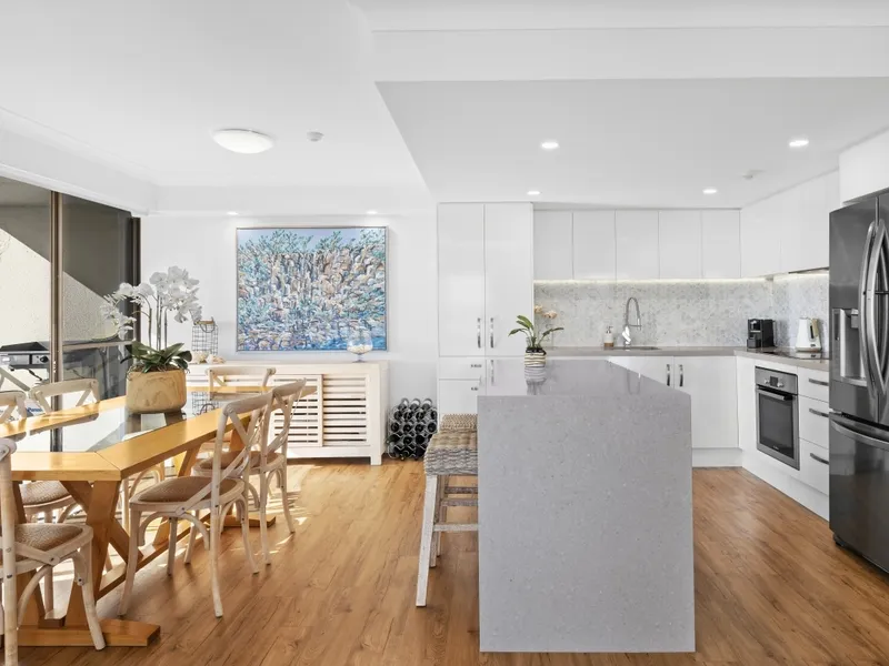 Luxurious and renovated apartment showcasing premium views!