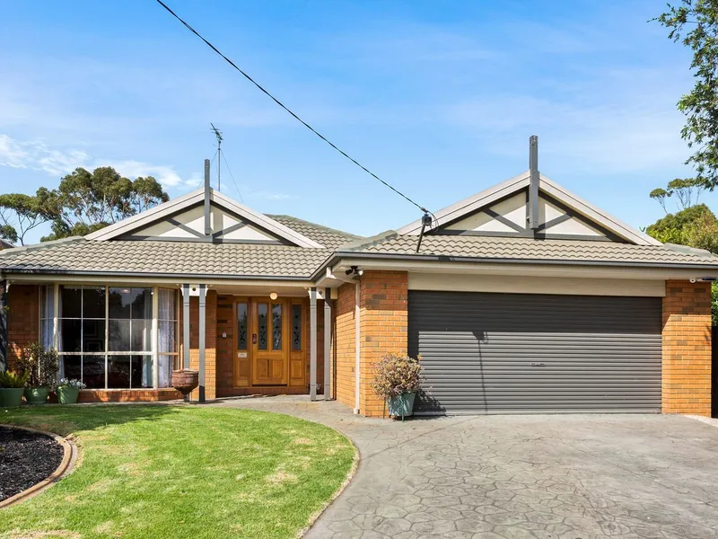Spacious Living by the Bay