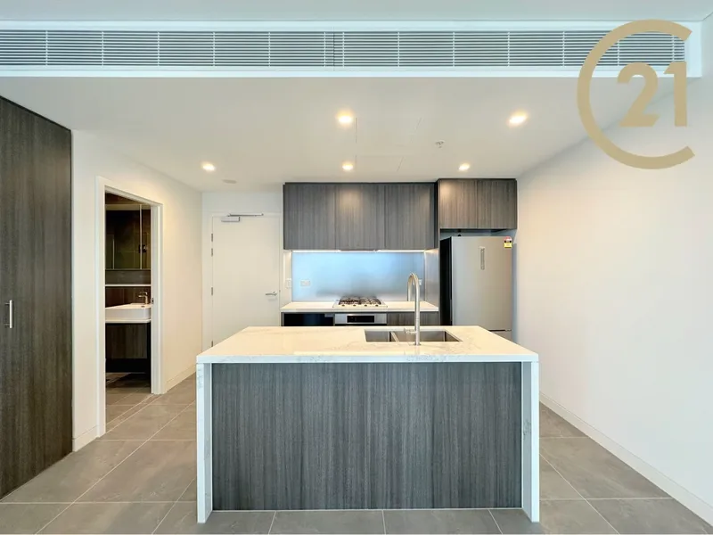 Brand New Two-bedroom Plus Study Room Apartment close to Homebush Train station!!
