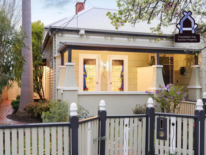 Elegance and opulence in a prized Westgarth pocket