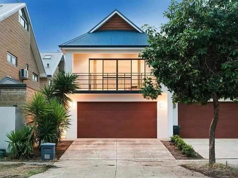 STUNNING TOWNHOUSES YOU DON'T WANT TO MISS IT