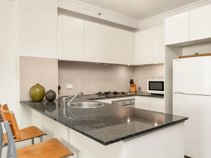 Generous Sized One Bedroom Apartment Plus Study