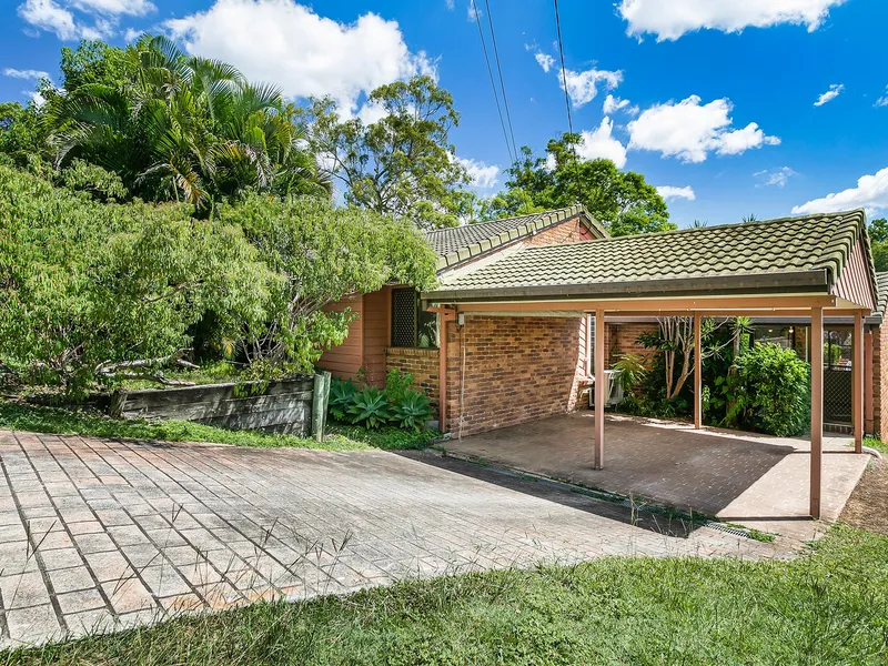 Quiet Cul De Sac Position, Walk to Parkland Reserve & All Saints School!