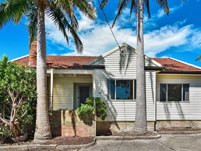 IDEAL FIRST HOME IN ULTRA CONVENIENT LOCATION