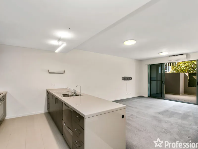 Spacious 2 bedroom apartment!!