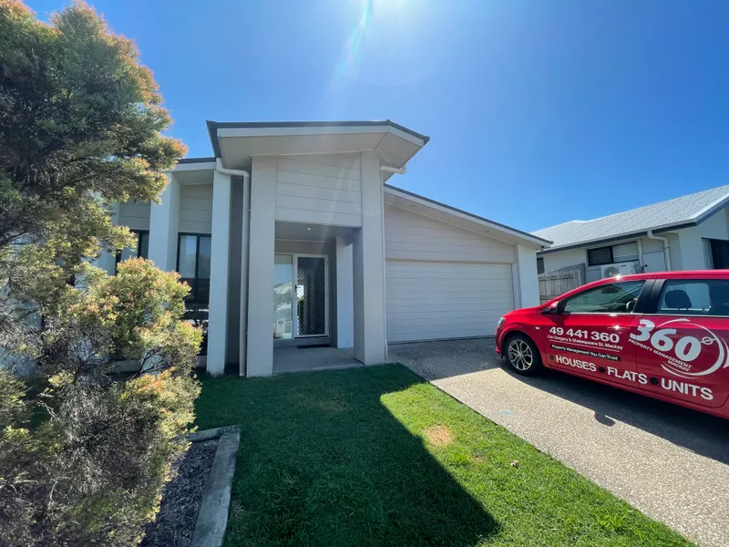 LARGE FAMILY HOME LOCATED IN RURAL VIEW