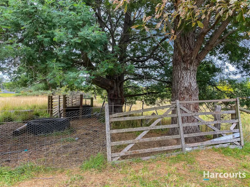 River Frontage! Cottage to Value Add