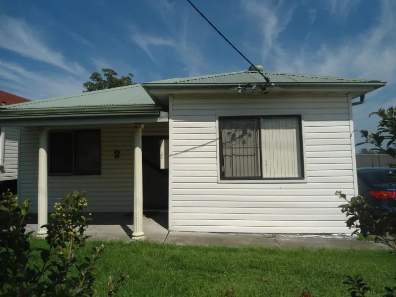 MODERN HOUSE CLOSE TO UNIVERSITY