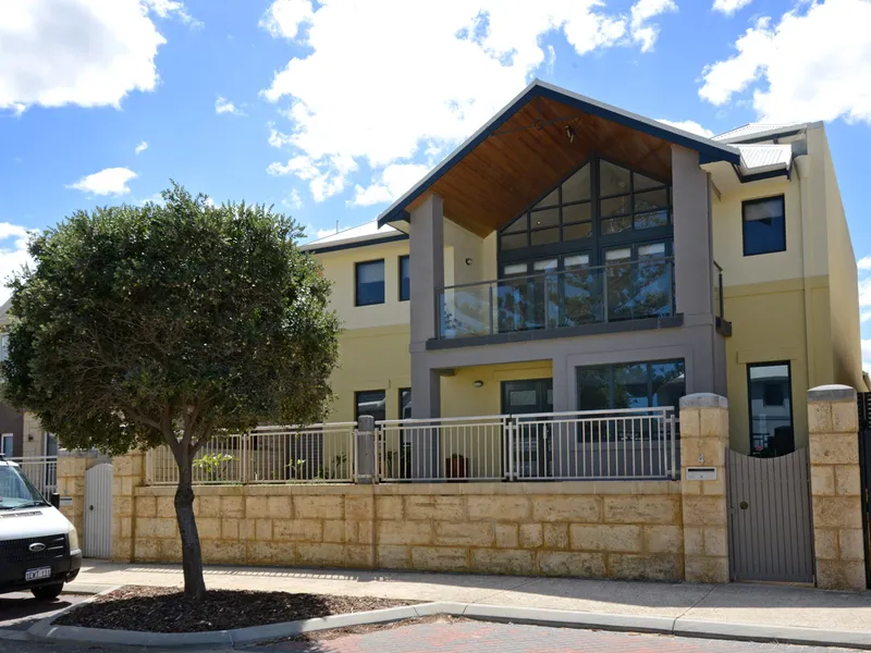 MARINA RESORT LIFESTYLE