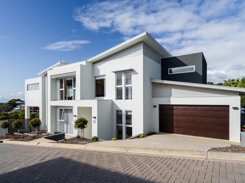 Executive Living in The Lane Estate