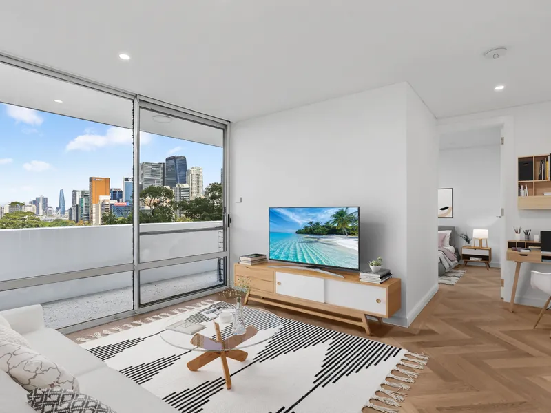 Stunningly renovated with Panoramic Harbour Views 