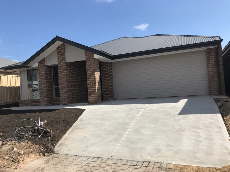 Brand New and Waiting for you - APPLICATIONS PENDING