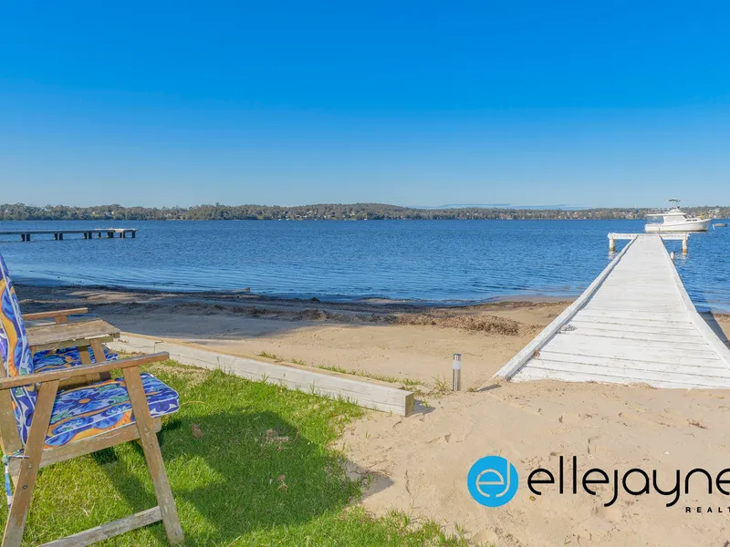 Absolute Waterfront with Private Jetty