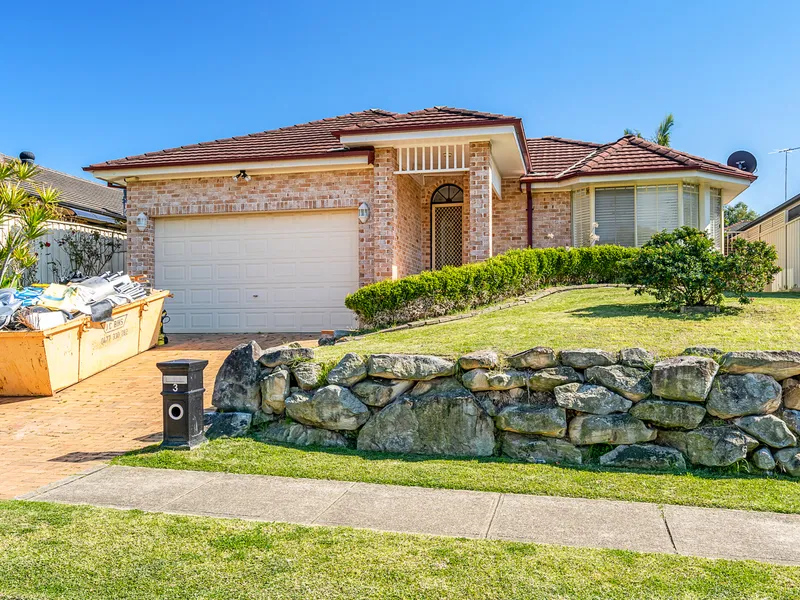 Modern 4 Bedroom Single Story House