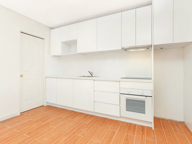 As new studio with free NBN wifi & appliances included