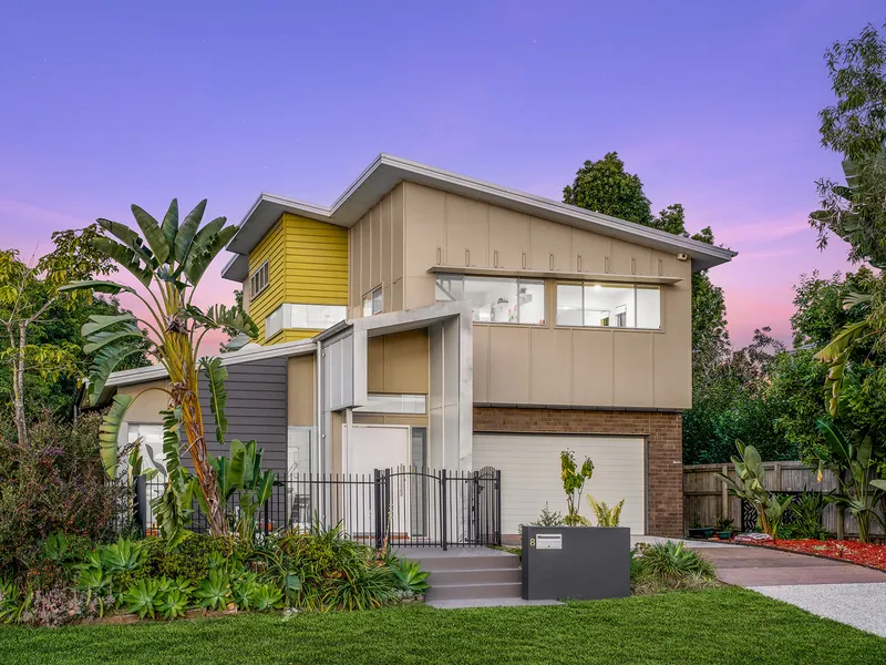 Luxurious Family Entertainer on a Prestigious Corner Block