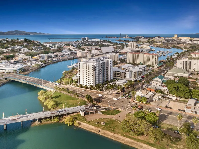 Fully furnished on the River Bank - Move in or rental