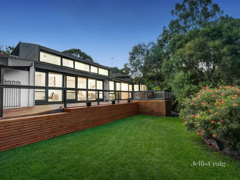 Parkside privacy, stylish character