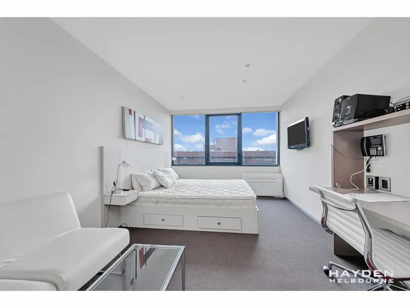 FURNISHED STUDIO APARTMENET - READY TO MOVE IN!