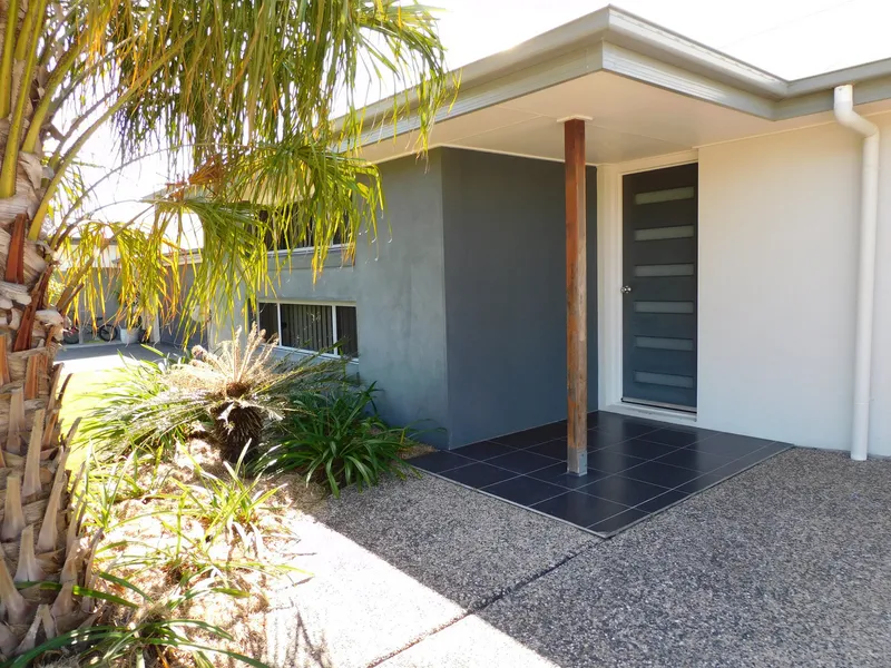 Family Home in Mountainview Estate - Bucasia