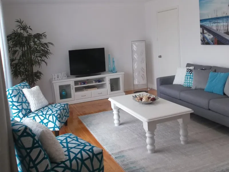 Fully Renovated Home in Hackham West