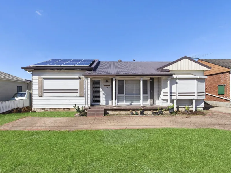 Beautifully Presented Family Home! | Granny Flat Potential!