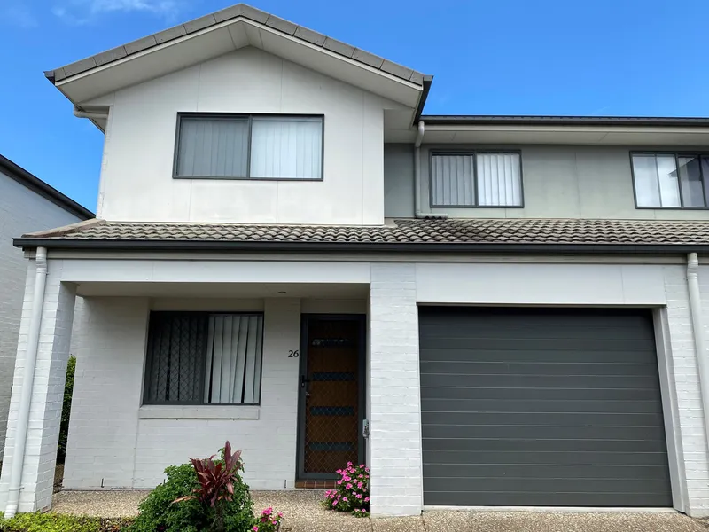 Townhouse Close to Shops and Watefront.