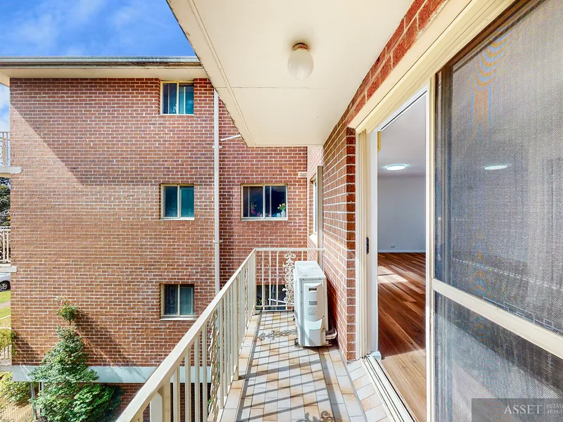 FULLY RENOVATED - 2 bedroom apartment