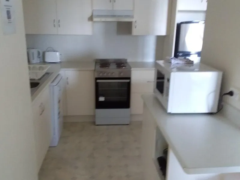 Tidy Fully Furnished Unit - Pool and Tennis Court