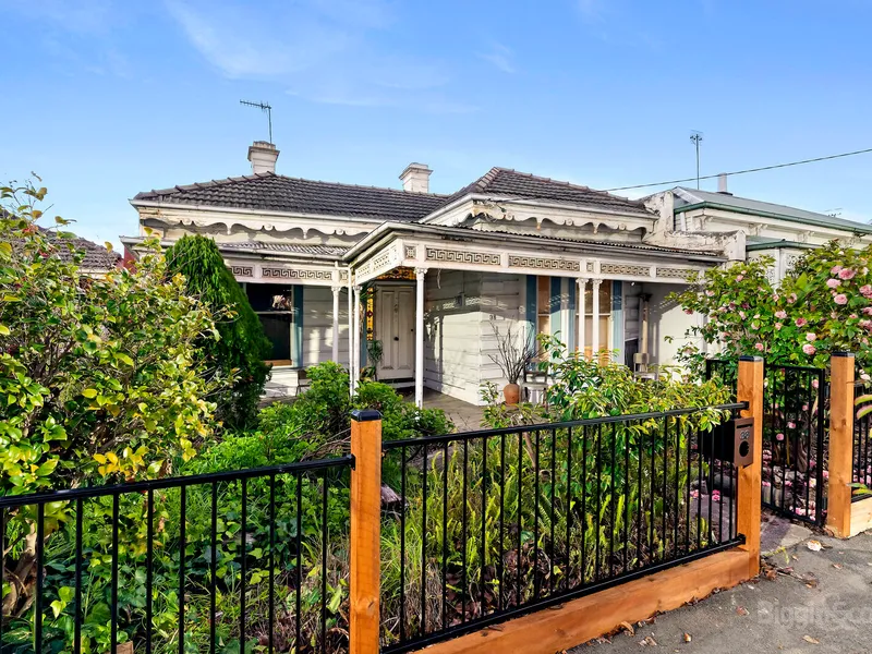 CREATE SOMETHING SPECTACULAR BEHIND THE PERIOD FACADE!