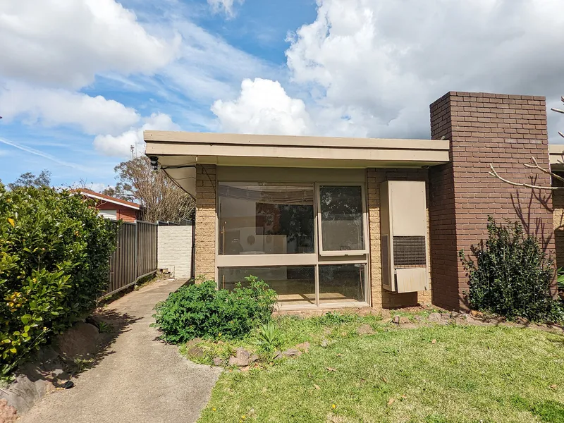 Classic 3 Bedroom House in Moorebank