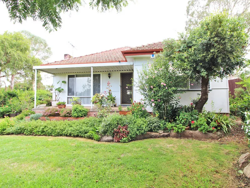 RARE OPPORTUNITY – ¾ ACRE
