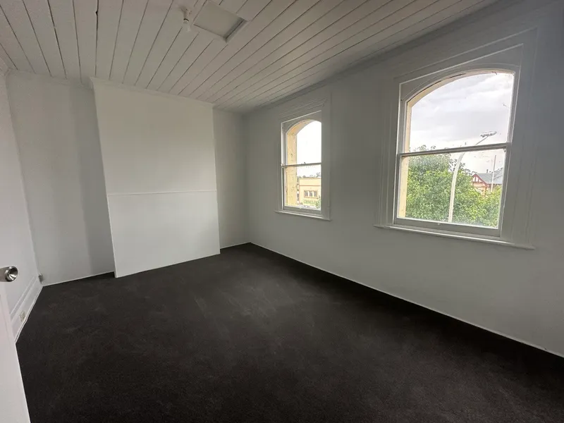 Ray White Real Estate Forbes 68511411