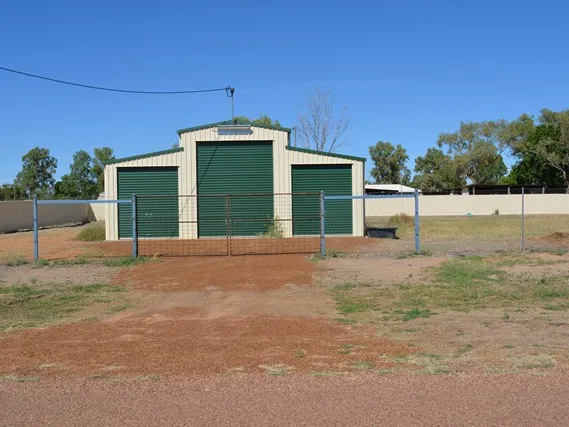 Large Workshop plus Land