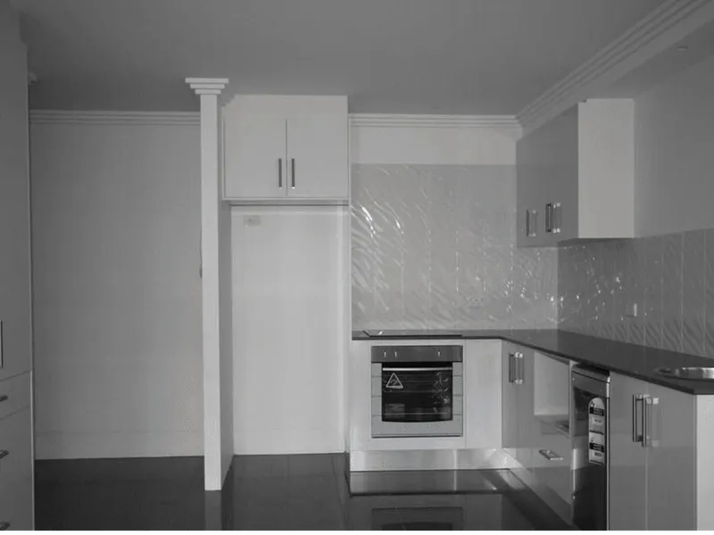 Low Maintenance 2 Bedroom Unit!