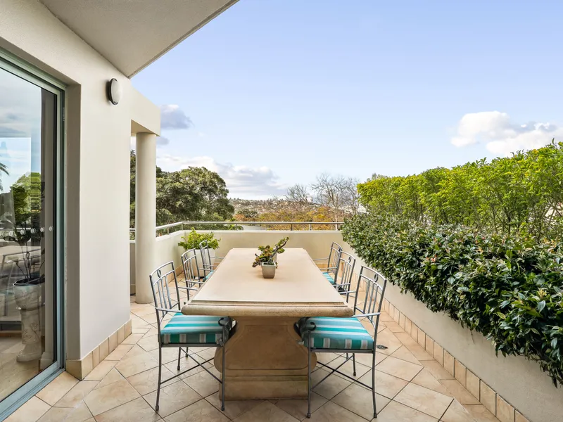 House-Sized Boutique Apartment, North East Aspect, Spectacular Elevated Views