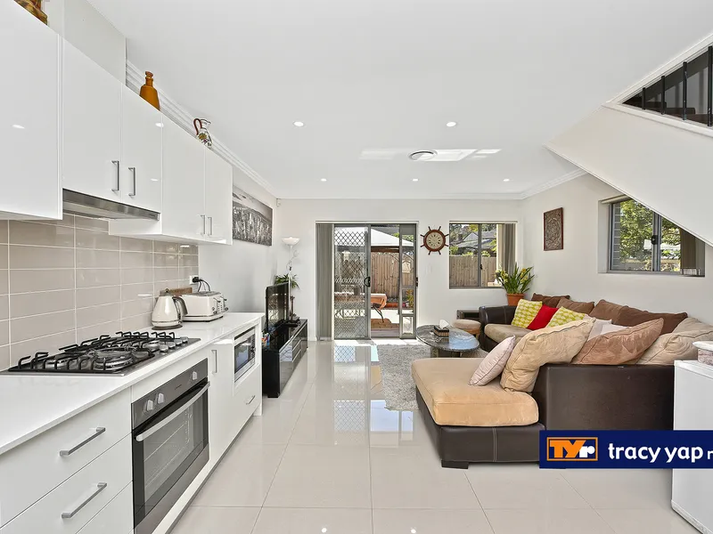 Full brick 3 Bedroom north facing townhouse