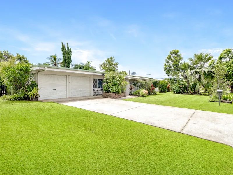 Relaxed Family Living in Quiet Close