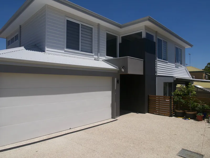 Modern 4 Bedroom Family Home