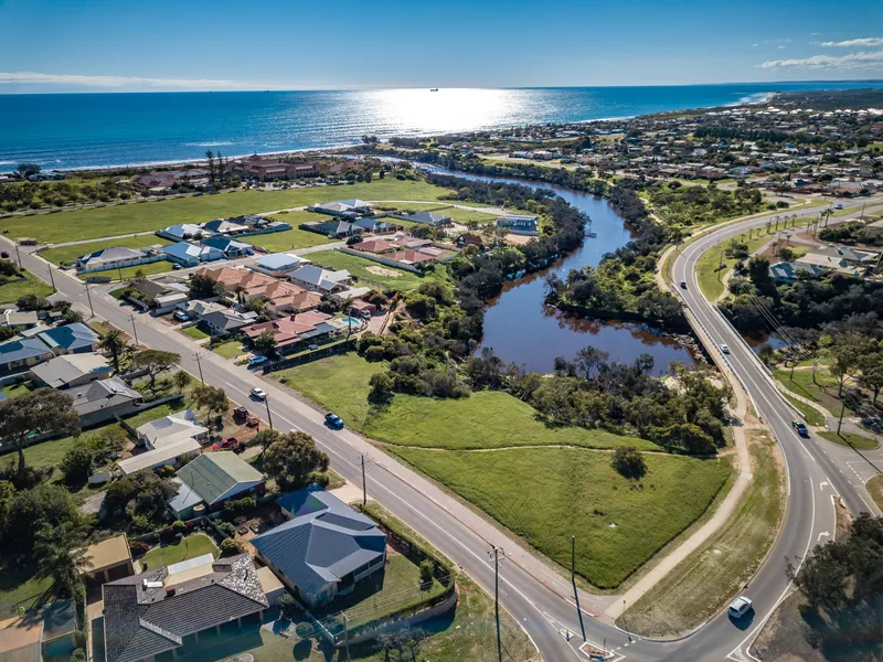 Waterfront Block - Opportunity Awaits You